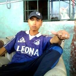 Mé gusta perseguir a mi equipo y alentar hasta quedar sin la voz el azul es mi vida sólo el aguanté Bogotáno somos  millos y todo el apoyo al river play :)