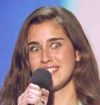 I GAVE YOU A FREE FOLLOW, PLS FOLLOW @DaAriMuffin IN RETURN ILY!! THEY FOLLOW BACK