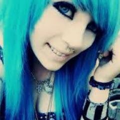 somos fas da page do facebook sentimentos de uma menina estranha