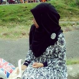 love to smile , love to lough , love to friend , love to myself *http://t.co/LDHvn5tn