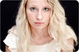 lararabelen751's profile picture. la amistad es como el mar se ve el principio pero no el final