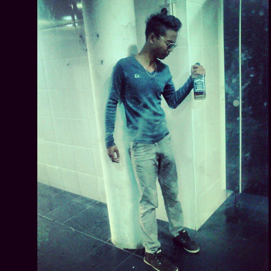 _r0m3r0's profile picture. S I N G L E