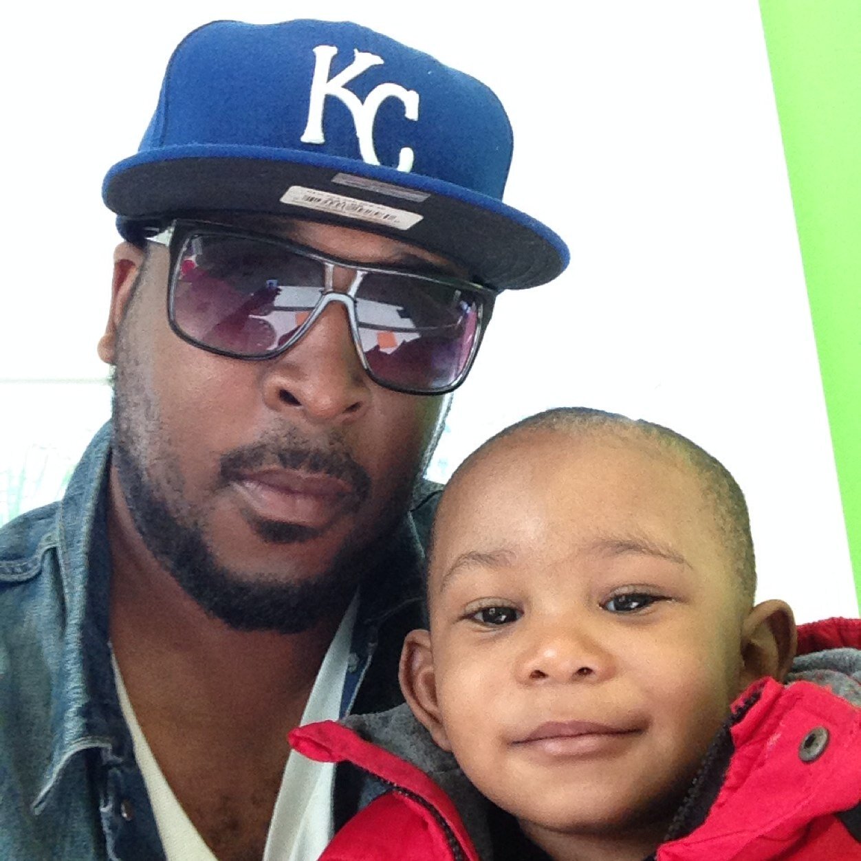 SuaveRob's profile picture. 