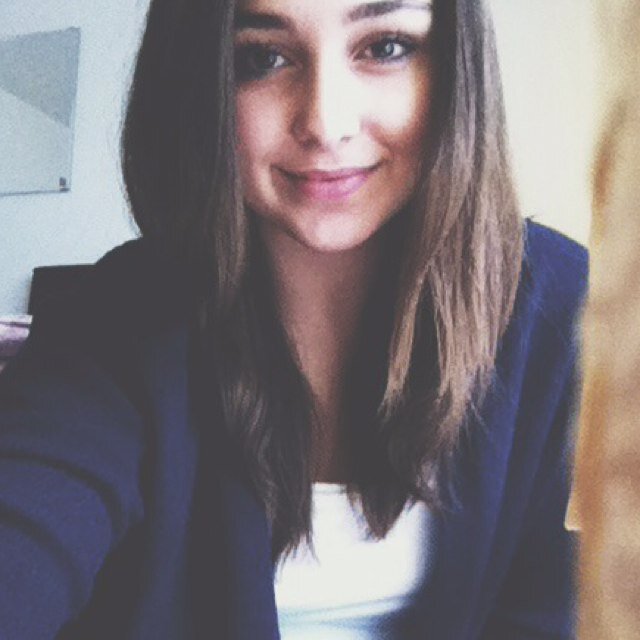 Instagram: aleynaakcaa