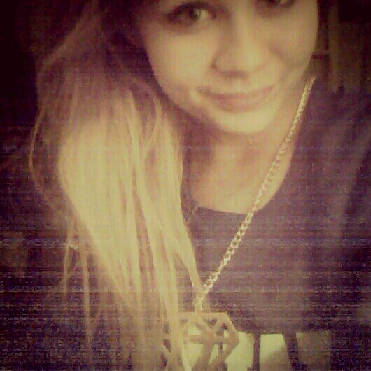kilianKilianKilianKilianKilian mon amour de ma viie le meilleur ya que toi. #151013.#l #teamhugergames#teamtwilight.