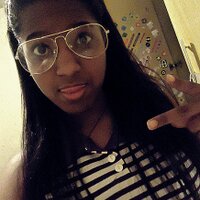 Danielle Cristina (@p3qu3n4_nh4) 's Twitter Profile