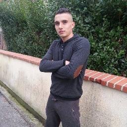 BlaiseMatuidii's profile picture. Vient Pas Sympathisé Va tfaire Je T'aime Pas Tu Sais, Je Te Laisse Ma Part De Succès Mes Je Te Laisse pas Me La Sucé