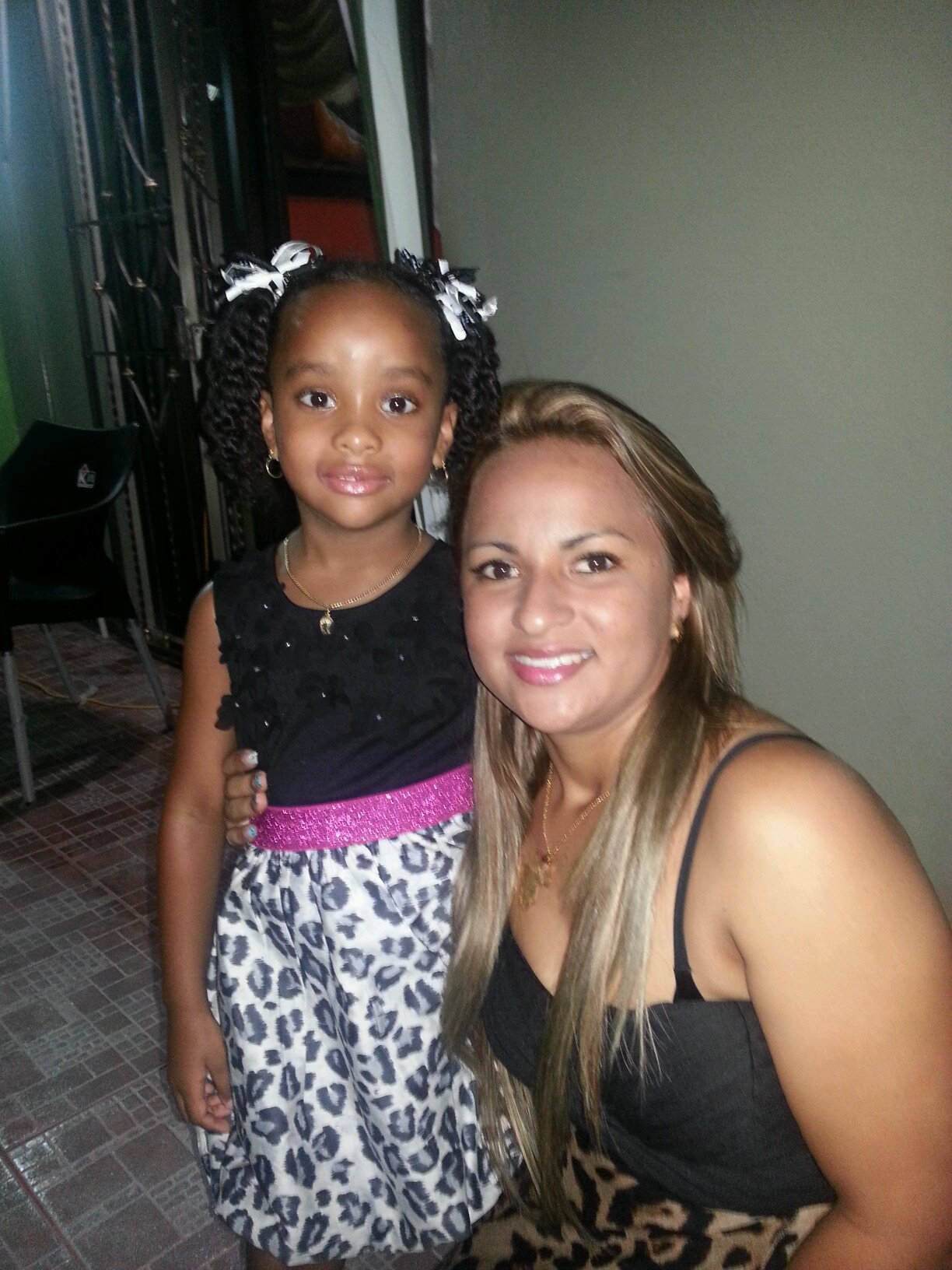 Hija de Dios Esposa de Fulton Francis madre d Sthik y Soanny bendecida grandemente por la familia q Dios me a dado.