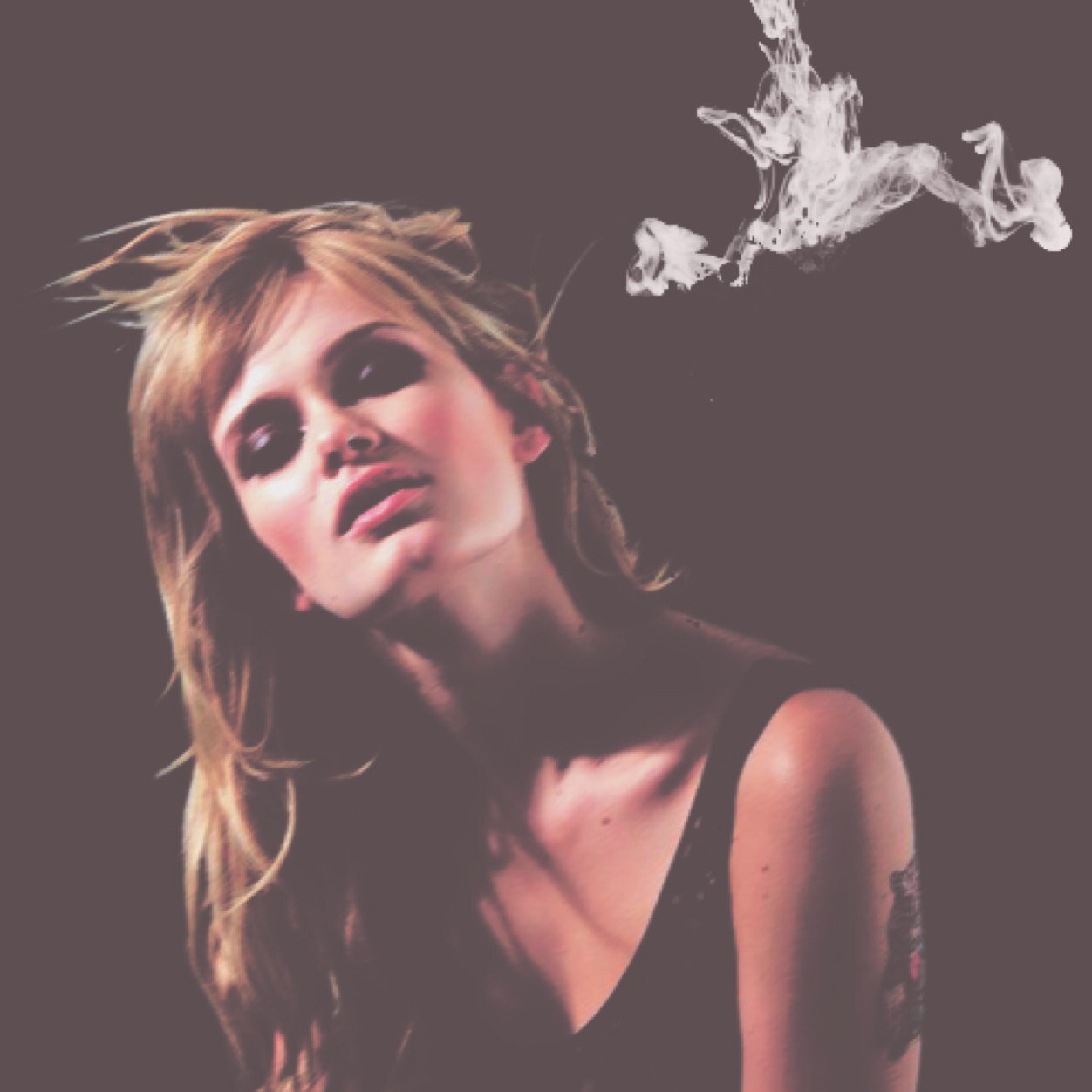 Daughter of a psychopath an' a beauty. Irish born an' bred. /His/ li'l blonde idiot, always. [#Alden|#RP|#OC]