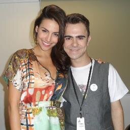 Um garoto legal, que adora conhecer os Famosos hehe