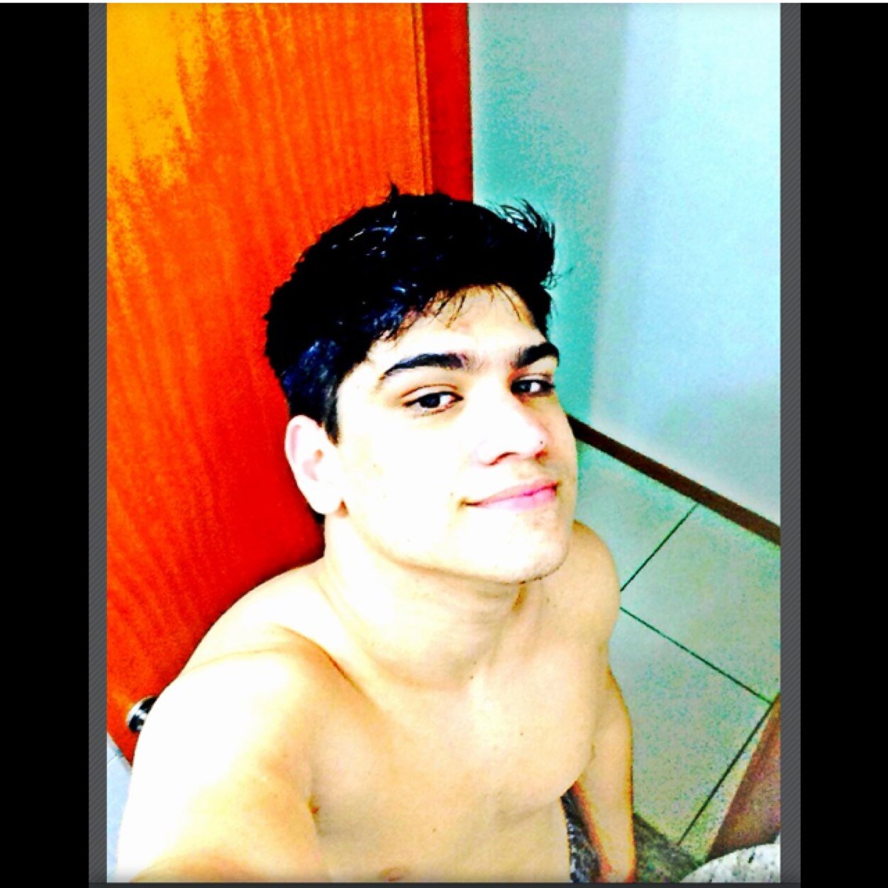 O que você chama de defeito, eu chamo de qualidade. Meu orgulho me poupa de muito sofrimento.