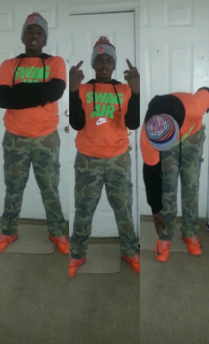 follow me and I'll follow back...I'm tall.....from the rock....ball is life...I'm cool....James Haden is the best basketball player ever and I'm the second best