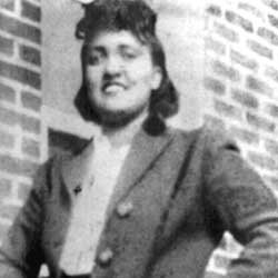 Henrietta was born Henrietta Pleasant on 8/1/1920 in Roanoke, Virginia . She moved in with her grandfather, and shared a room with her first cousin, David Lacks