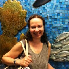 Writer for @UFT....former public school student, public school parent, and daughter of two NYC public school teachers....but tweets are my own!