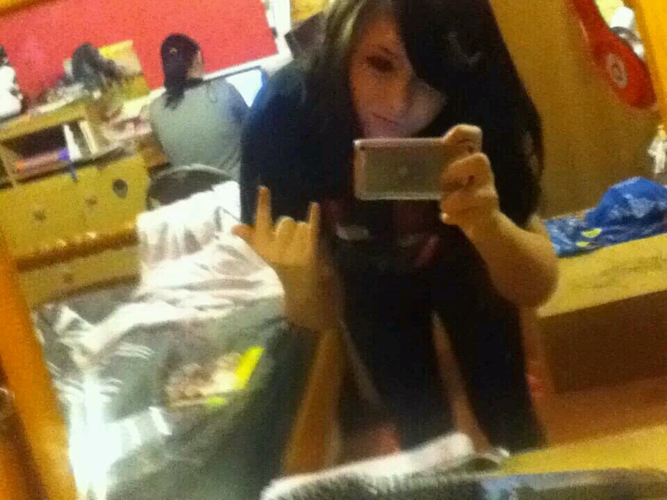veil_hannahbvb's profile picture. I love music/bands E.G BVB FIR FVK TPR ADTR PTV loads more. that sentence pretty much sums me up xoxo