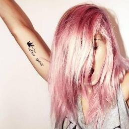 Cuenta dedicada a la chica mas hermosa y talentosa del mundo:__, excelente cantante y su perfecto novio Nialler Horan. http://t.co/Cn7Qjikpyl