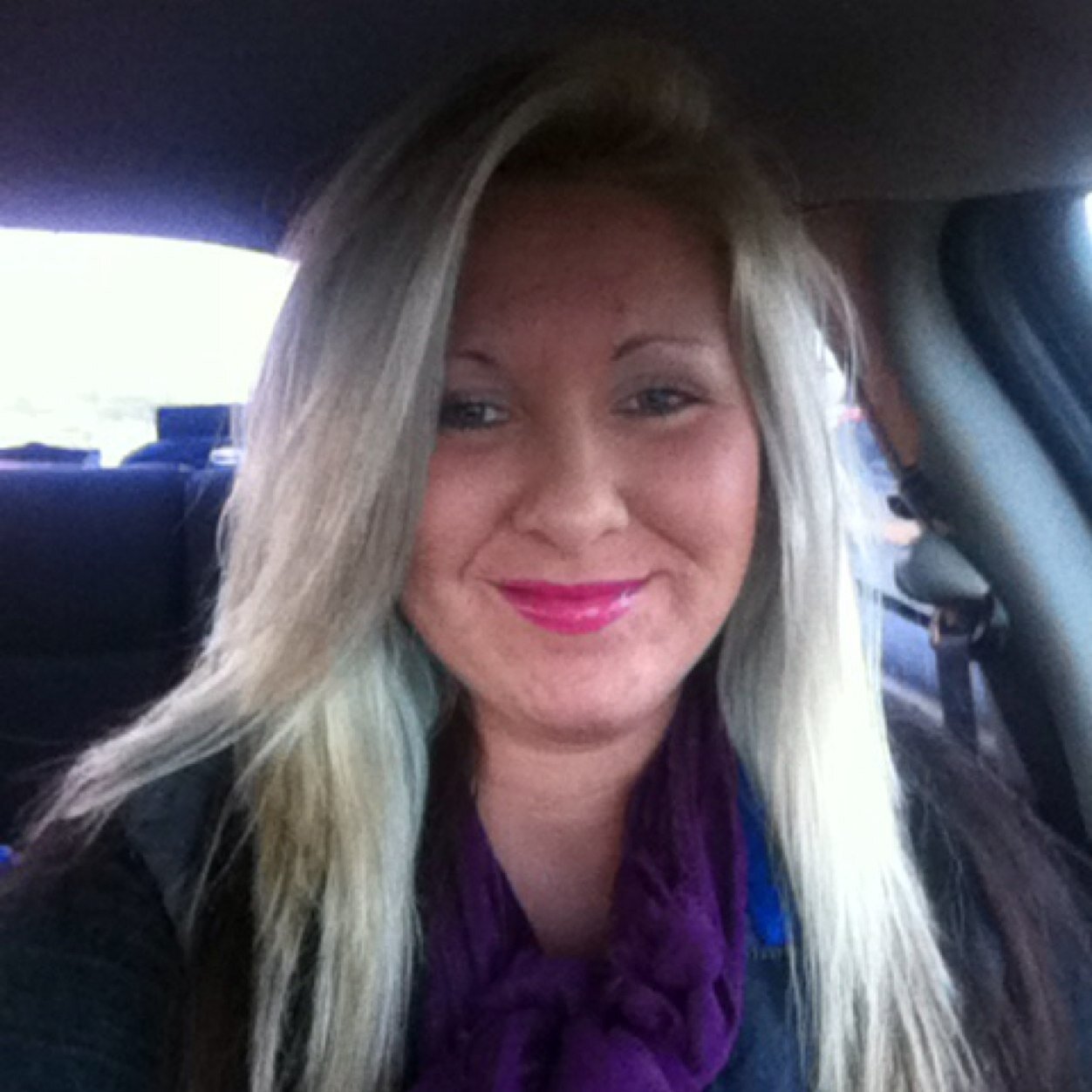 ChaulkChaulk's profile picture. Be who you wana be! Everyone has potential! Now use it! :)