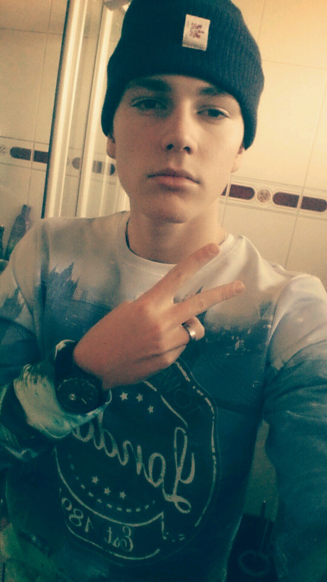 YoungTweeter_ Profile Picture