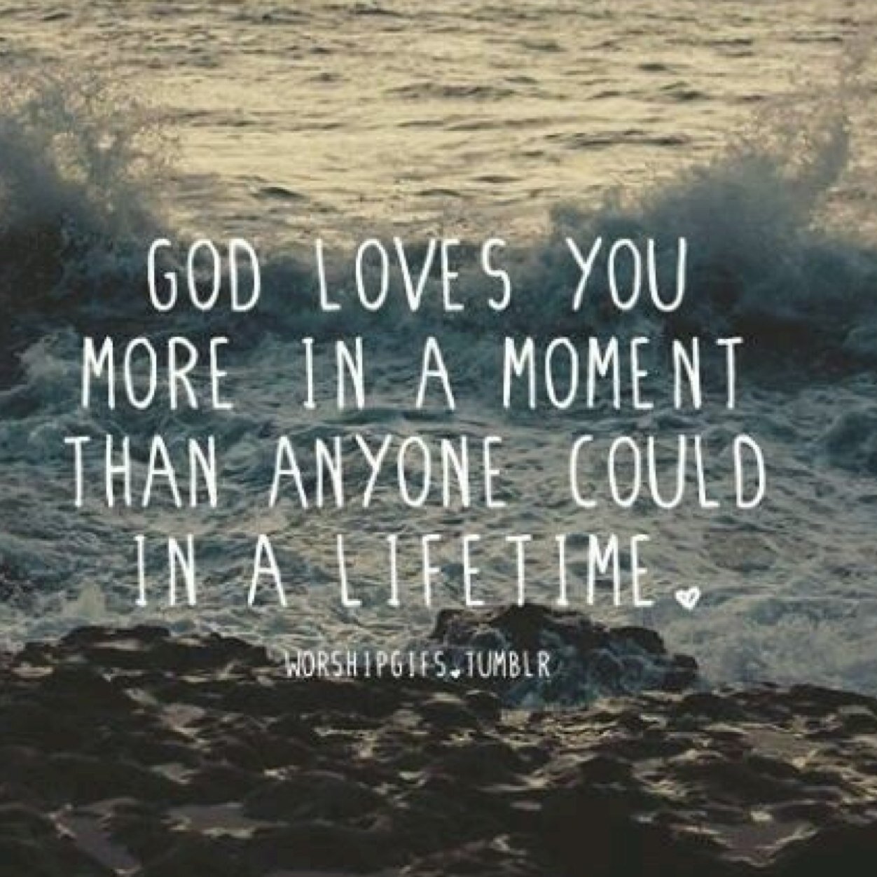 FayethLooksUp's profile picture. Wants to be living proof of a loving God to a watching world.