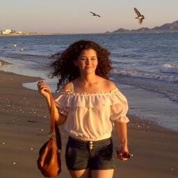 El primero en pedir perdón es el más valiente. El primero en perdonar es el más fuerte. El primero en olvidar es el más feliz.