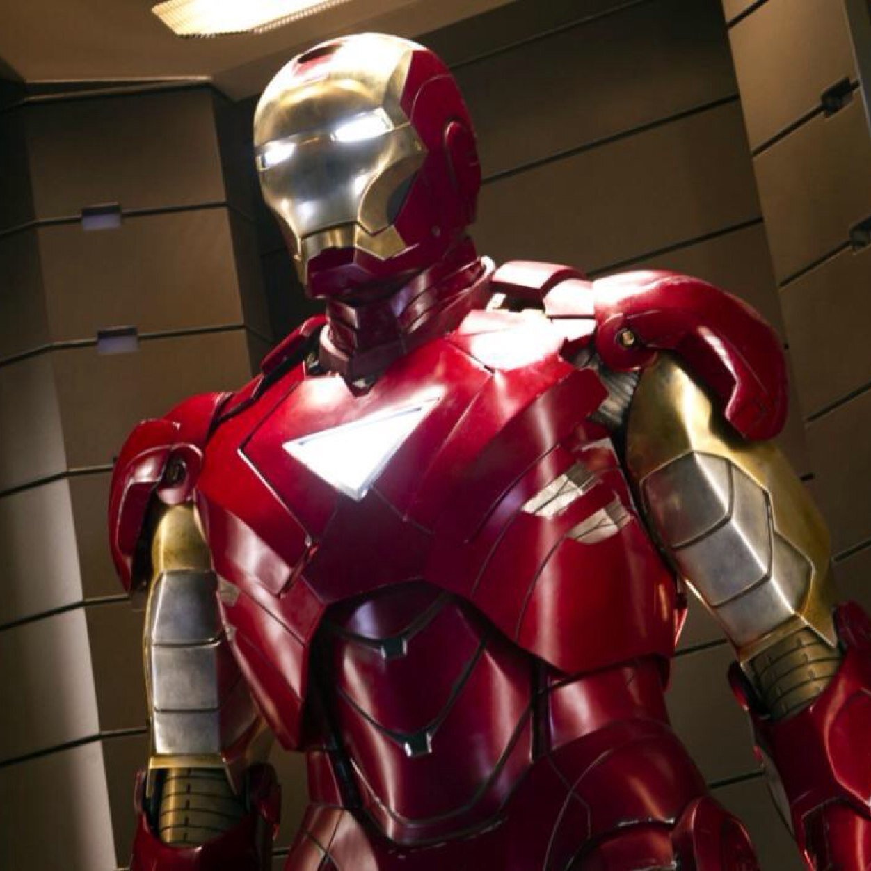 My name is ironmancollins #taken and marvel fan and #teamavengers