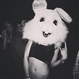 LenaKrouz's profile picture. Όταν βγαίνω έξω δεν κάνω την κολόνα, κάνω πανικό!! “Promise yourself to live your life as a revolution and not just a process of evolution.”