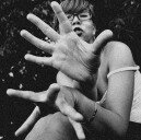 rmelinaFr's profile picture. Павлин в своем блеске не выставляет напоказ столько цветов, сколько можно насчитать в праздничном наряде англичанки.