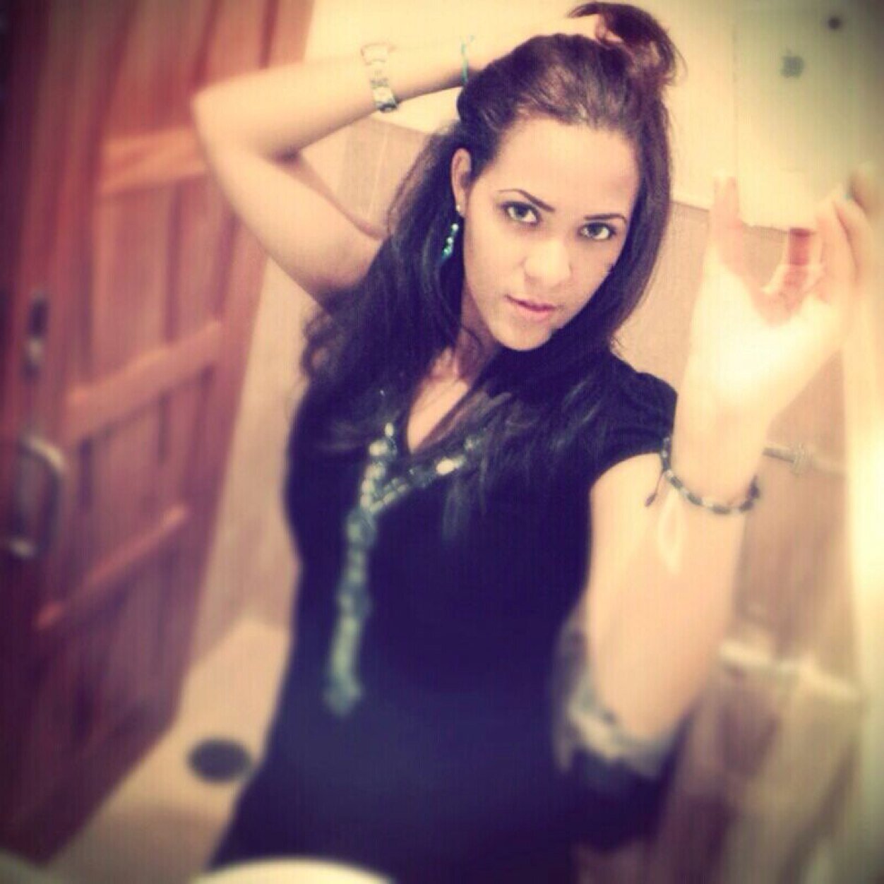 '' La Vida se trata de toda la Belleza que No podemos ver ''
Sigueme en Instagram: vickysm89