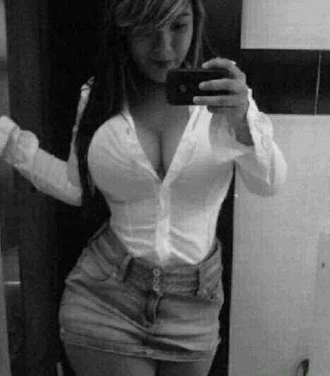 Aclaración: No soy puta sólo soy adicta al sexo en todos los aspectos. Sextuiteo hardcore 100%. No me sigas si tienes mente sana. +21.