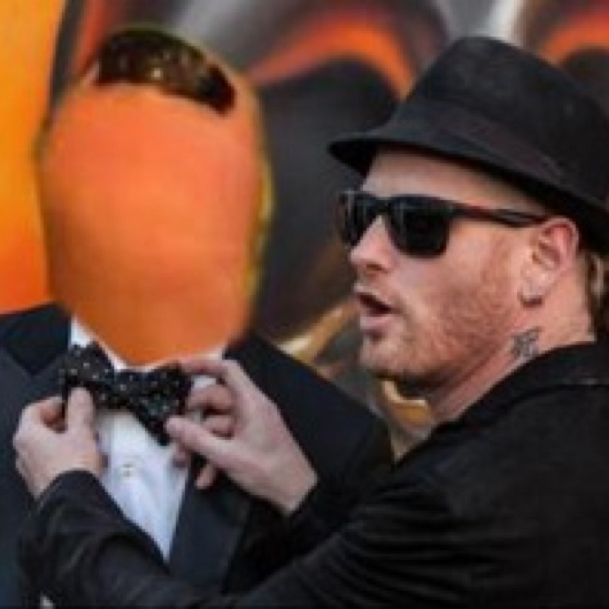 @CoreyTaylorRock 's big & angry toe. Swelling, hurting and hating since the Mansion in 03-04. Found on Twitter & Facebook.