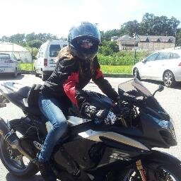 Ser Motera no es una afición, ni un hobby, ni un capricho... Es  un Estilo de Vida. Pilotar mi pequeña GSXR 1000 me hace Vivir.