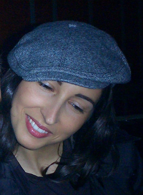 AlineArneiro's profile picture. 