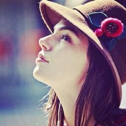 É muito mais sincero do que muitos dizem, é FORTE, É VERDADEIRO, É AMOR ...@Myrealisis ❤