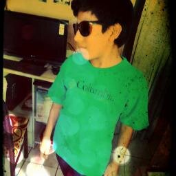 13 años / Cariñoso / Simpático / tierno / Miley Cyrus / Justin Bieber / Lana de Rey / One Direction / Demi Lovato / Katy Perry / Feliz De Como Soy.