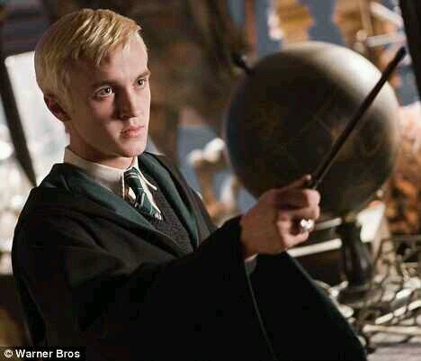 Slytherin. Soy superior a ti, y me da igual lo que digas. No hablo con Sangres Sucia. #HPRG