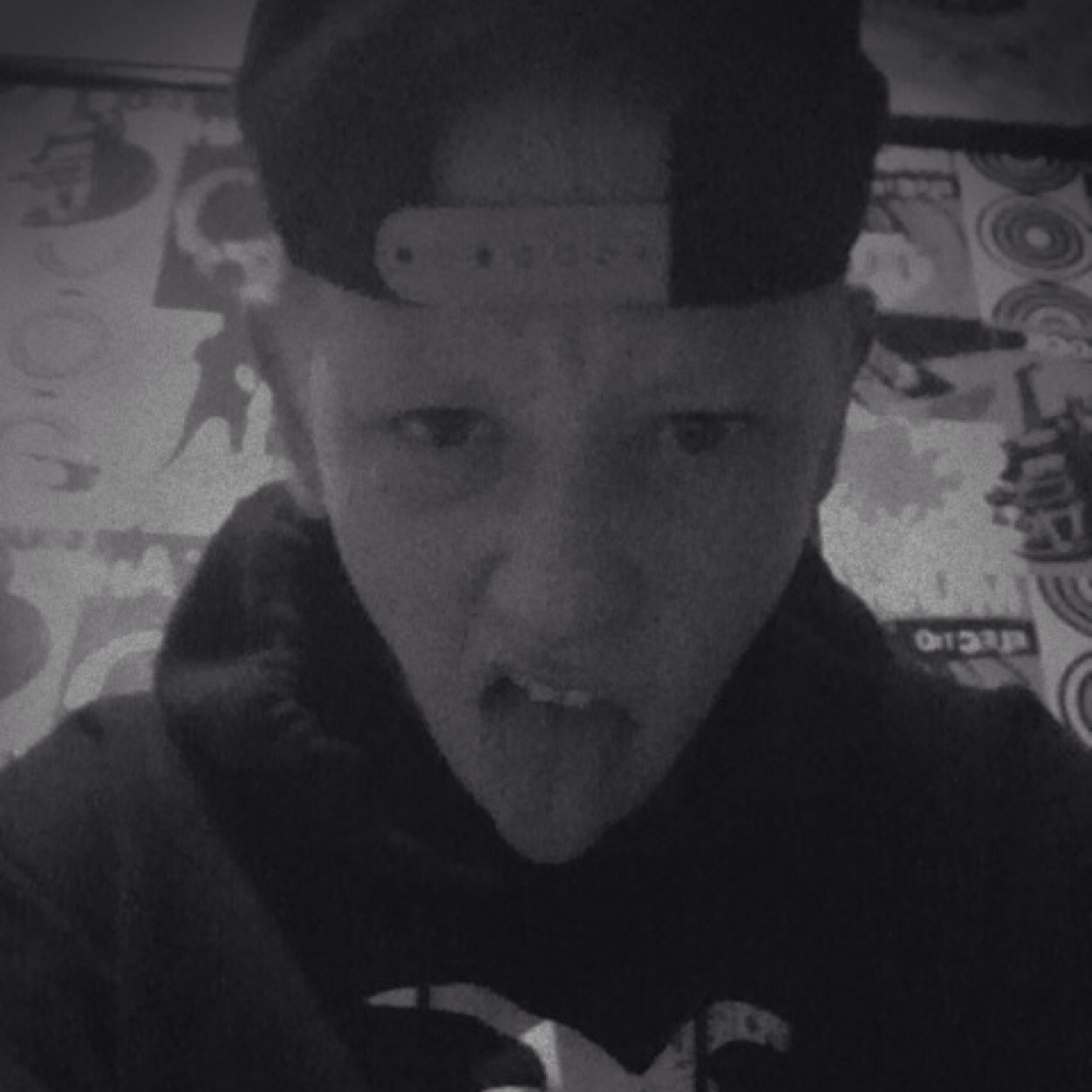 7BBDF706, follow me ill follow back lad