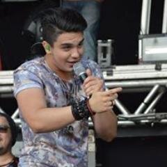 Lipe seguiu (15/12/13) 
http://t.co/mot70qRqZQ
https://t.co/zkimqKx7VD