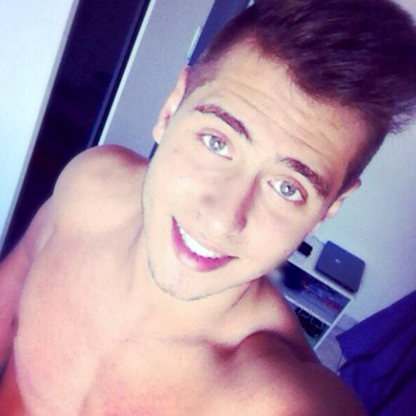 Jogador Profissional Amo futebol #HaHa