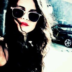 Justin bieber,selena gomez,taylor swift y rihanna.