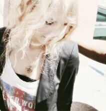 ♥ In the middle of the night when I'm in this dream, It's like a million little stars spelling out your name..