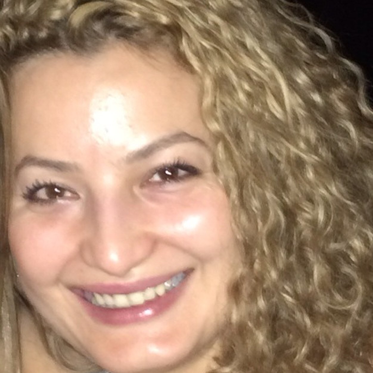 IdilM's profile picture. 