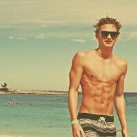 Cody (@decodyfaux) Twitter profile photo