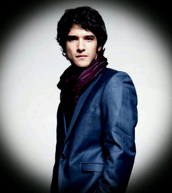 VampiroMalvado's profile picture. The proverbial bad guy. At least I'm honest about what I am. Can you say the same?  |Mortal Instruments RP. Spoilers|