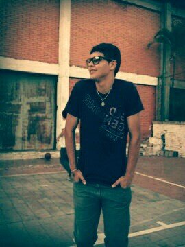 No confío en las fotos, hay gente fea demasiado fotogénica. Jaja what:0981740947