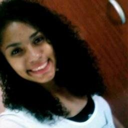 BiaAraujo21's profile picture. agente não pode desistir nunca