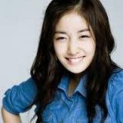 aku tuh sederhana orangnya. Seorang smashblast juga, seni is my life apalagi menari itu adalah hoby favoritku