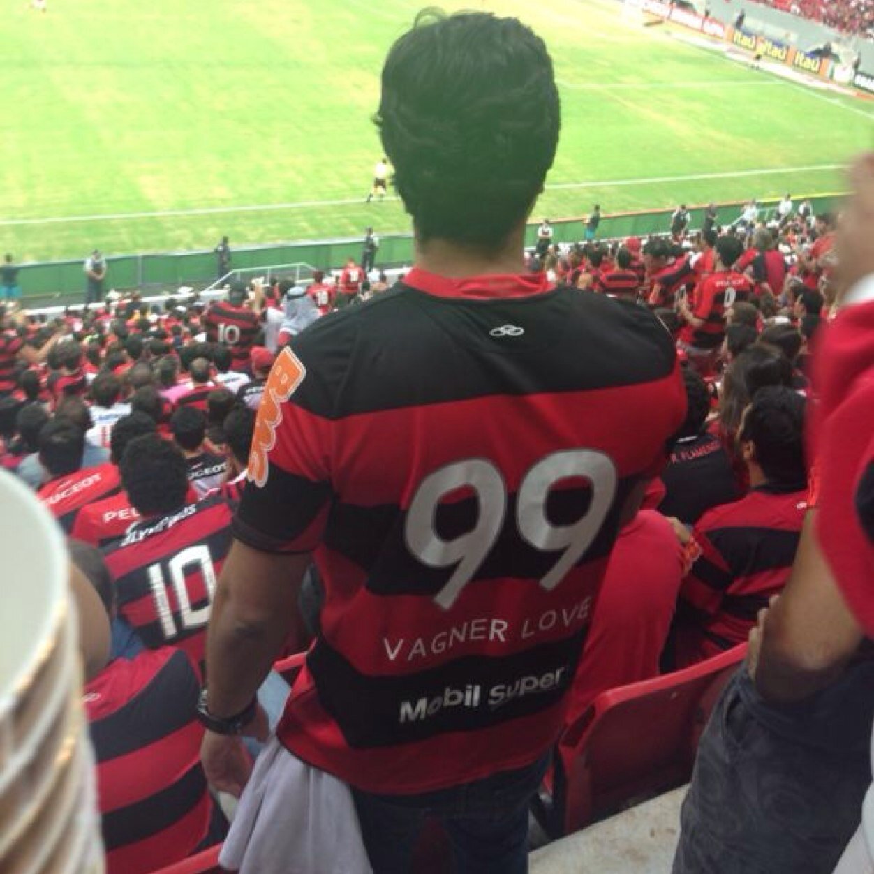 Rubro Negro, Carioca, Advogado, Pai do Arthur e do Bernardo. Apaixonado pela Wanessa, Sócio e ex Conselheiro do @Flamengo. MENGO!!!