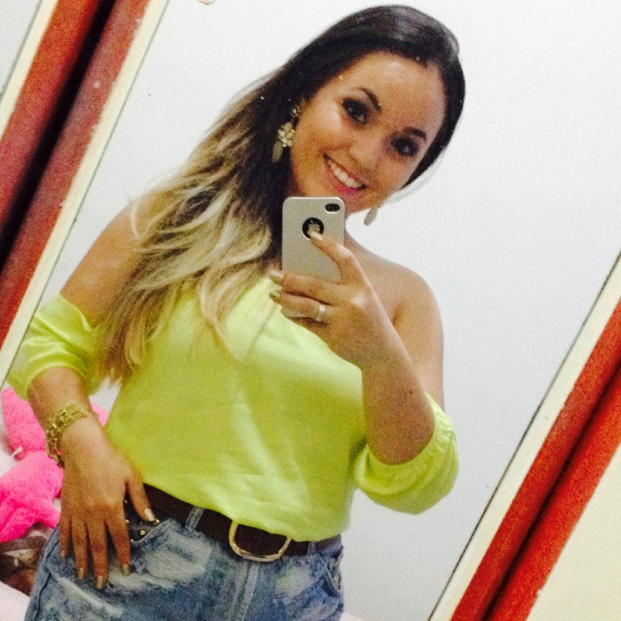 Já dizia Tião Carreiro: tendo amor e saúde da vida eu não reclamo.. eu amo a vida que levo e levo a vida que amo.