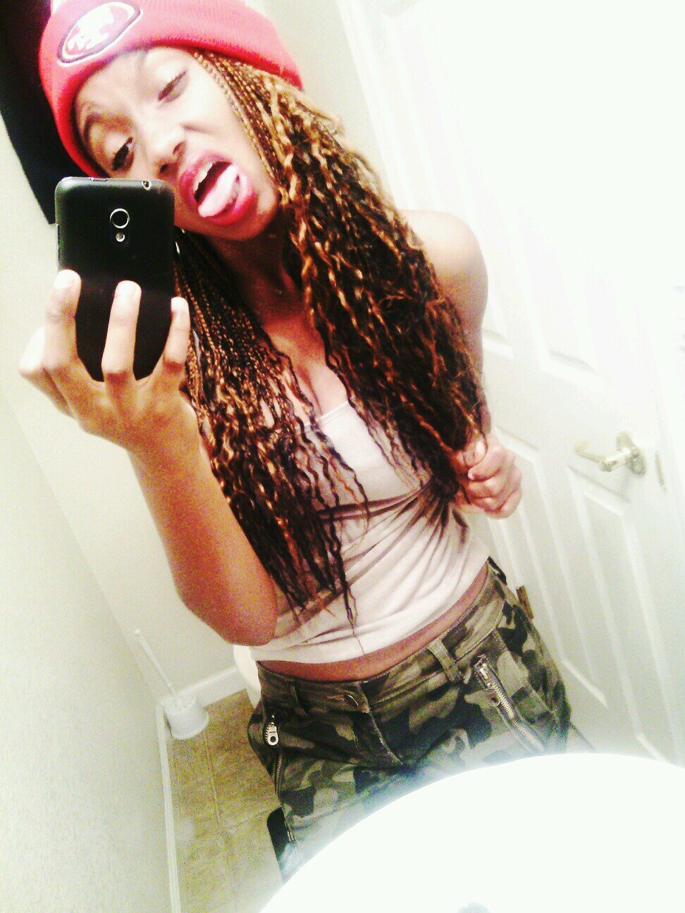 Crush ⇨ Royal3R . Name Kionna a,k,a Ki♥ Follow me , i follow back :)