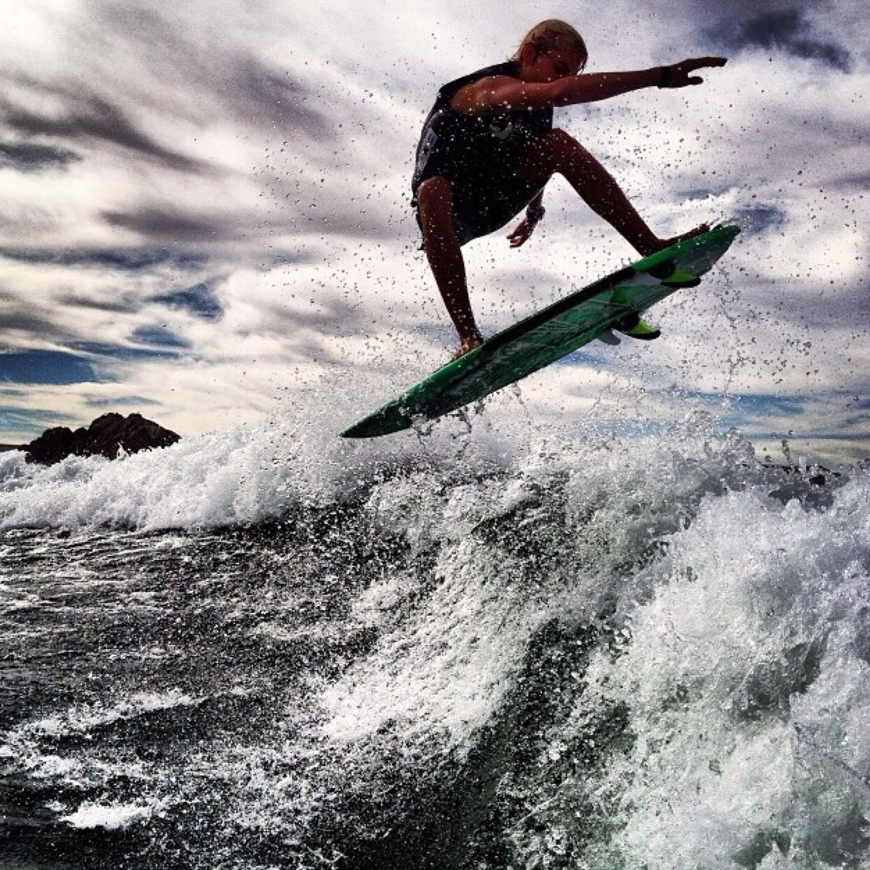 I surf, pro wakesurfer from Sequim Washington follow me!